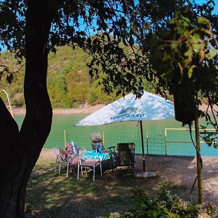 게스트하우스 999 Jablanicko Jezero Ostrozac (Jablanica)